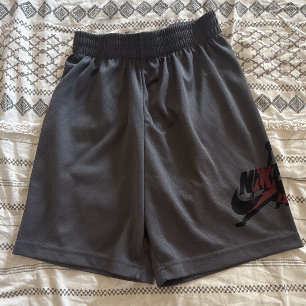 Nike Air Jordan Boys' Athletic Basketball Shorts Size S 8/10 Grey